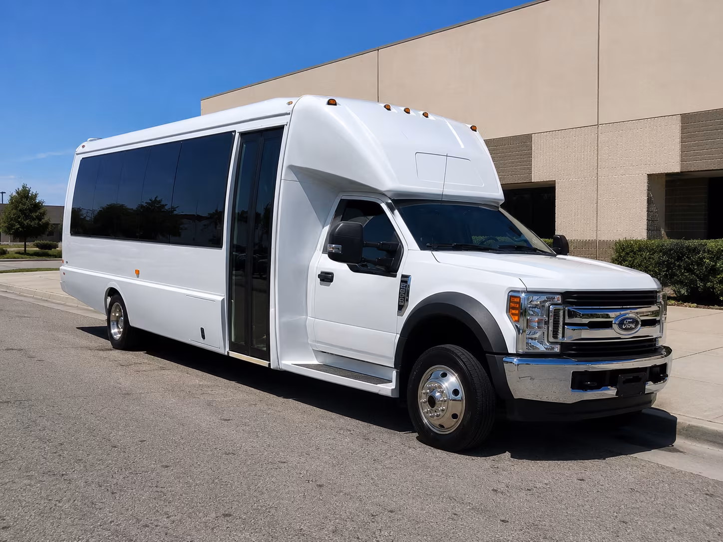 apex comfortable charter buses for government military personnel