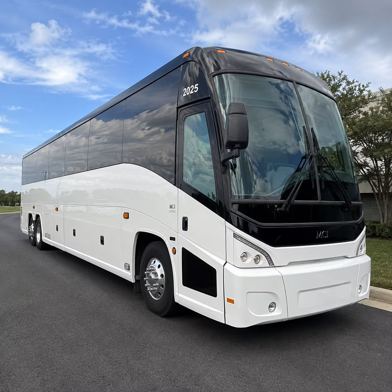 carycharterbuscompany com puts every cary airport shuttle option in one place